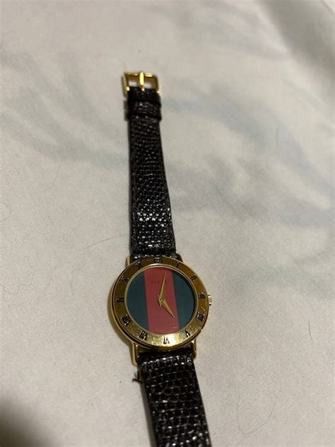 vintage gucci quartz women.